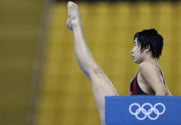 Chinese athletes train in London