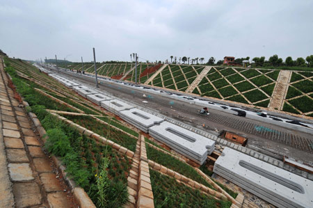 Transport: Wuhan-Guangzhou express rail