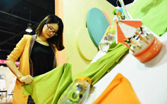 Zhejiang silk firm weaves plan for growth