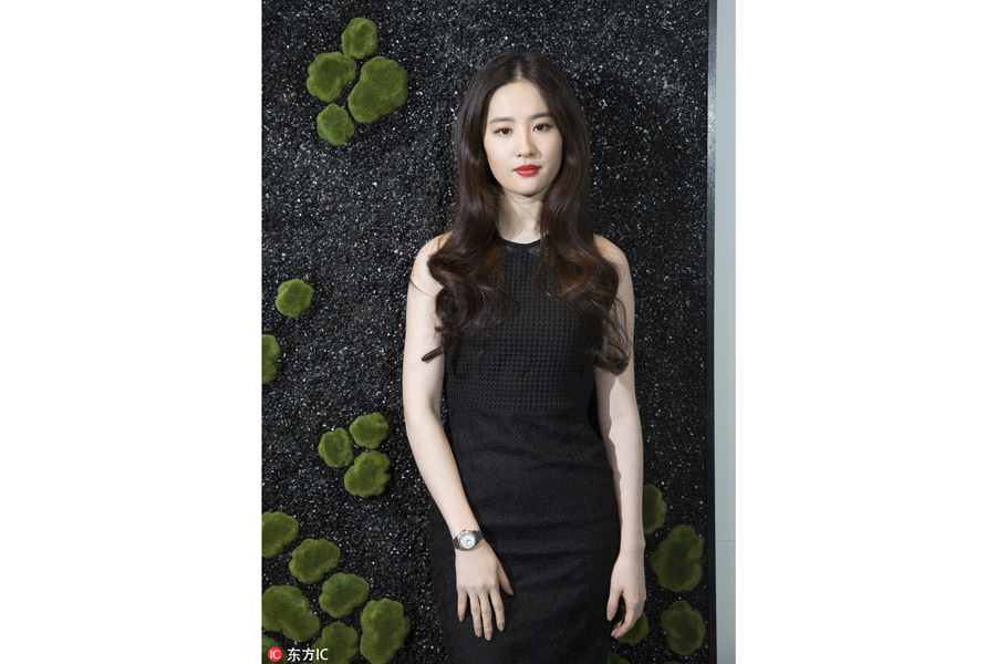 Fashion icon Liu Yifei poses for fashion magazine