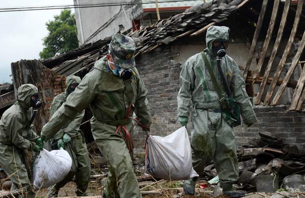 Preventing infectious diseases in quake-hit county