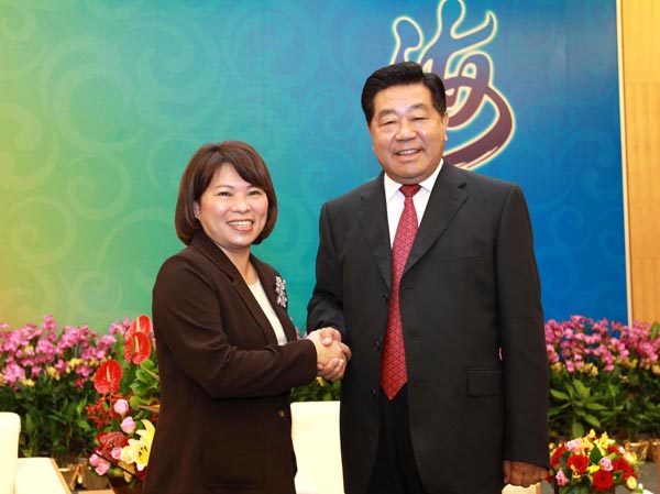 Official calls for enhanced cross-Strait exchanges