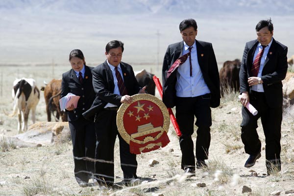 Mobile court in Xinjiang caters to shepherds