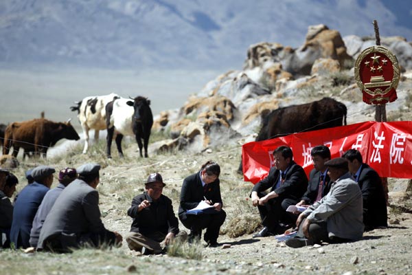 Mobile court in Xinjiang caters to shepherds