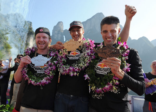 A bird? A plane? No, a Wingsuit champion