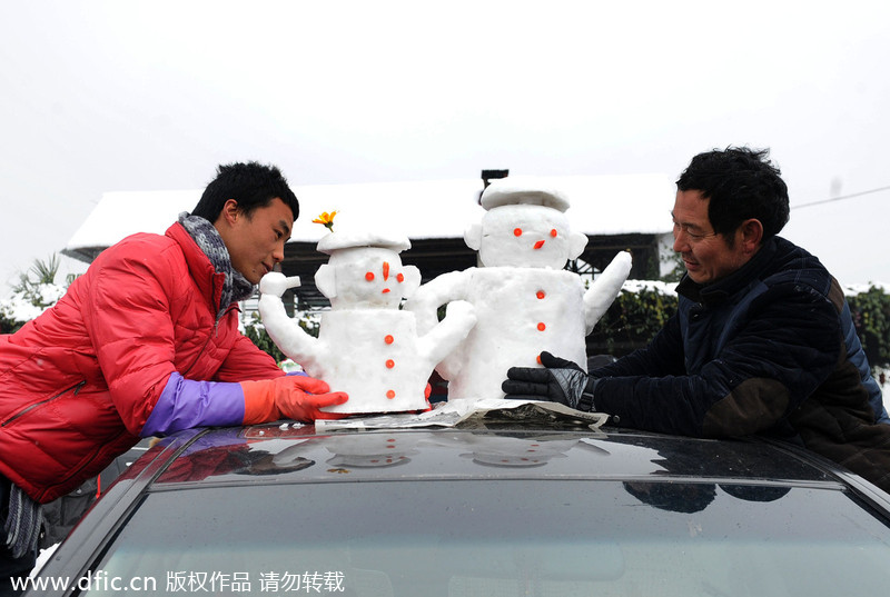 Snowmen business in SW China