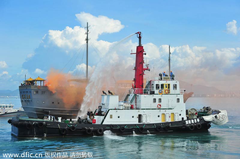 Fire drill held in Hainan province for ships