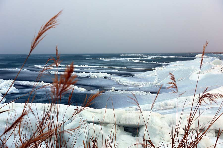 Ice jams on China's largest inland freshwater lake