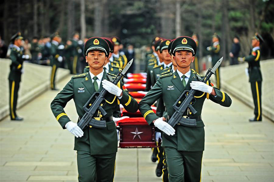 China holds burial ceremony for soldier remains returned from ROK