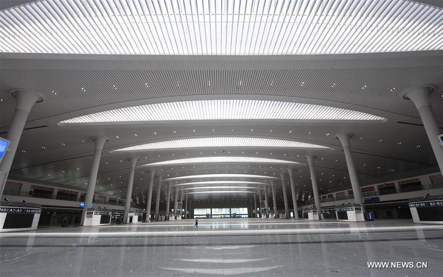 Newly-built Urumqi High-speed Rail Station to put into service