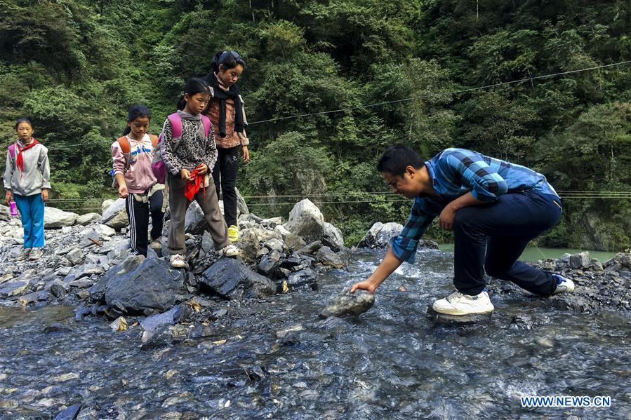 Sang Lei, voluntary teacher in China's Yunnan