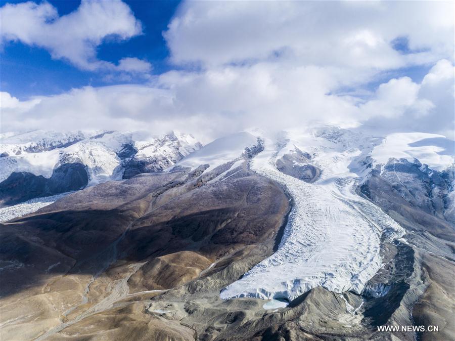 Scenery of Pamir Plateau in Xinjiang