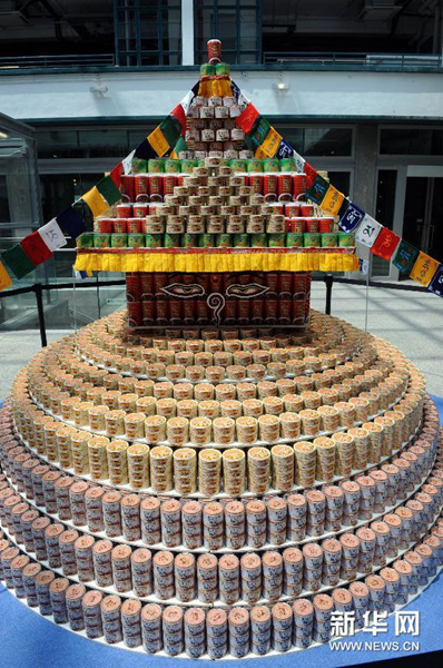 Can sculptures raise awareness of hunger