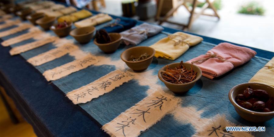 Tie-dyeing technique of Bai ethnic group in Yunnan