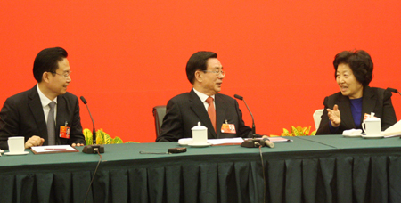 中共中央政治局常委、中央纪委书记贺国强看望人大福建代表团（组图）