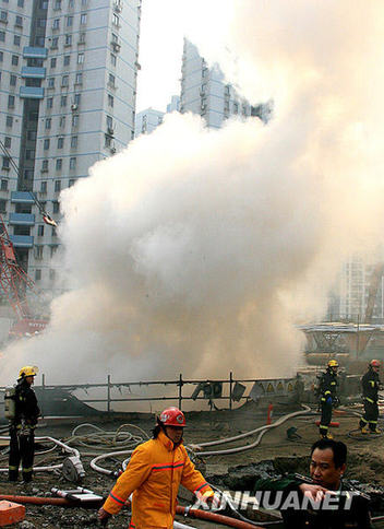上海轨道交通11号线工地发生火灾