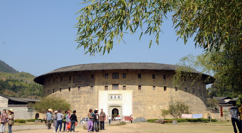 世界文化遗产永定土楼吸引大量海内外游客