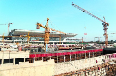 武广客运专线新长沙站建设加速进行
