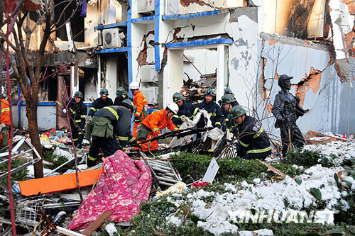 河南濮阳一居民楼发生燃气泄漏爆炸事故