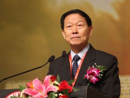 李荣融:央企不要做雷曼、前景不明就捂紧钱袋子