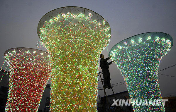 “世博花灯”扬州试灯
