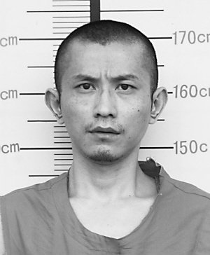 重庆原打黑支队长今受审 被控包庇黑社会犯罪
