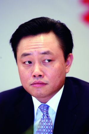 黄光裕案正式受理 被控单位行贿等四罪