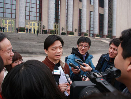 政协委员崔永元直斥媒体素质太差