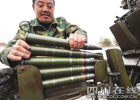 成都昨再次人工降雨 揭秘增雨高炮上天全过程