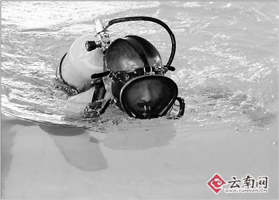 陆上灭火 水上救援 云南建立首支水上救援队