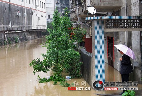 湖南一天发布17个暴雨预警 或有地质灾害(组图)