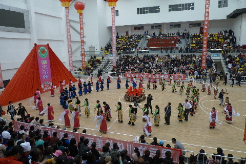 阿坝州首届大樱桃节锅庄比赛颁奖晚会在汶川举行