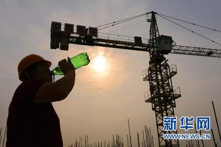 全总:“中暑”列入国家法定职业病目录