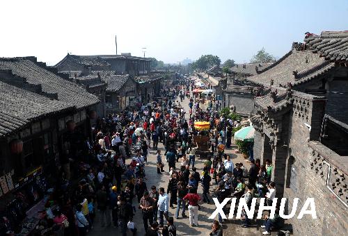 网友主张景点向中小学生军人老人免费开放