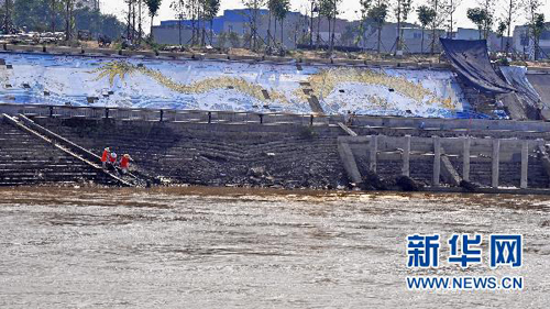 河南漯河兴建巨型陶瓷“九龙壁”壁画