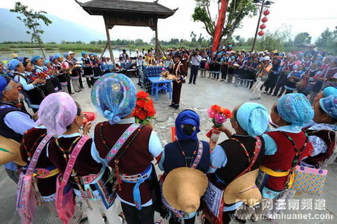大理西湖祭本主 湖光山色映浓情