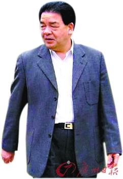 原武江区委书记割脉自杀未遂后跳楼亡