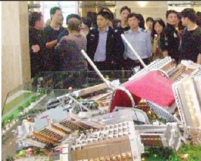 开发商忽悠购房者 雇52名农民工提前排队