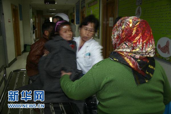 阿克苏小学踩踏事故41人住院