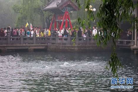 全国多地迎来强降雨天气