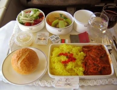 飞机上也有美食！看看各航空公司飞机餐