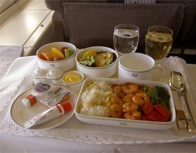 飞机上也有美食！看看各航空公司飞机餐
