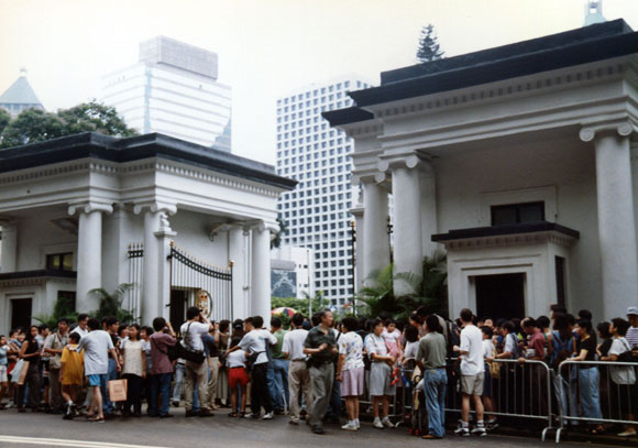 1997香港回归：载梦飞香江
