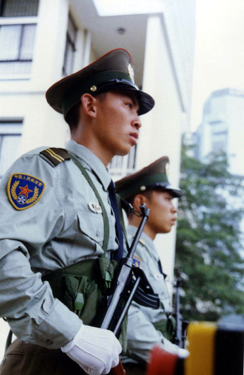 1997香港回归：载梦飞香江