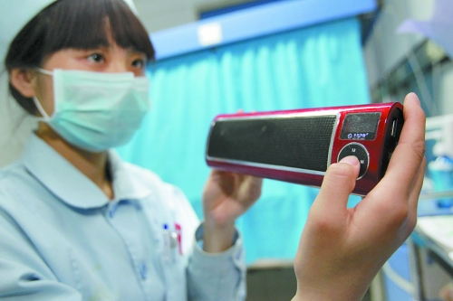 邓州女孩火海救母引全国爱心爆发 母亲欲割皮救女