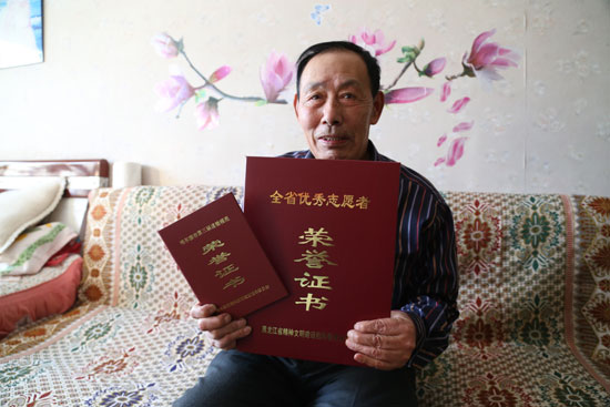 李俊熠：20年持之以恒 雷锋战友传承“雷锋精神”