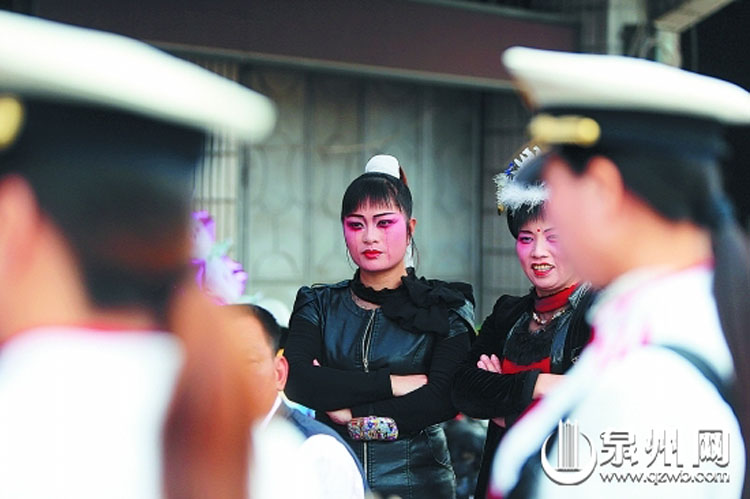 福建职业哭灵女 每月“哭”二十余场收入赛白领