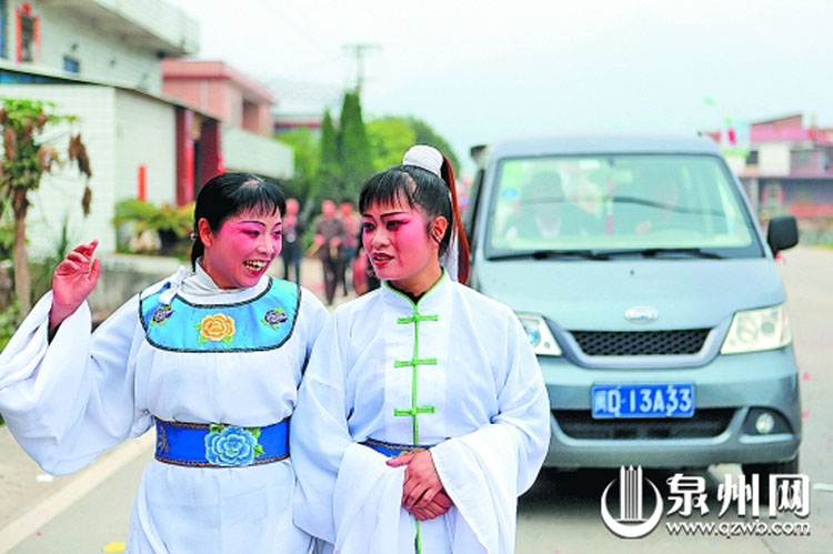 福建职业哭灵女 每月“哭”二十余场收入赛白领