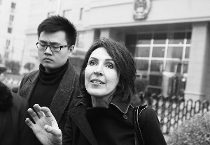 李阳离婚案千万财产未付完 双方各执一词