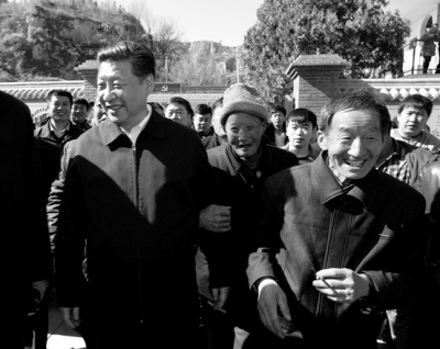 习近平偕彭丽媛重回当年延安插队村庄
